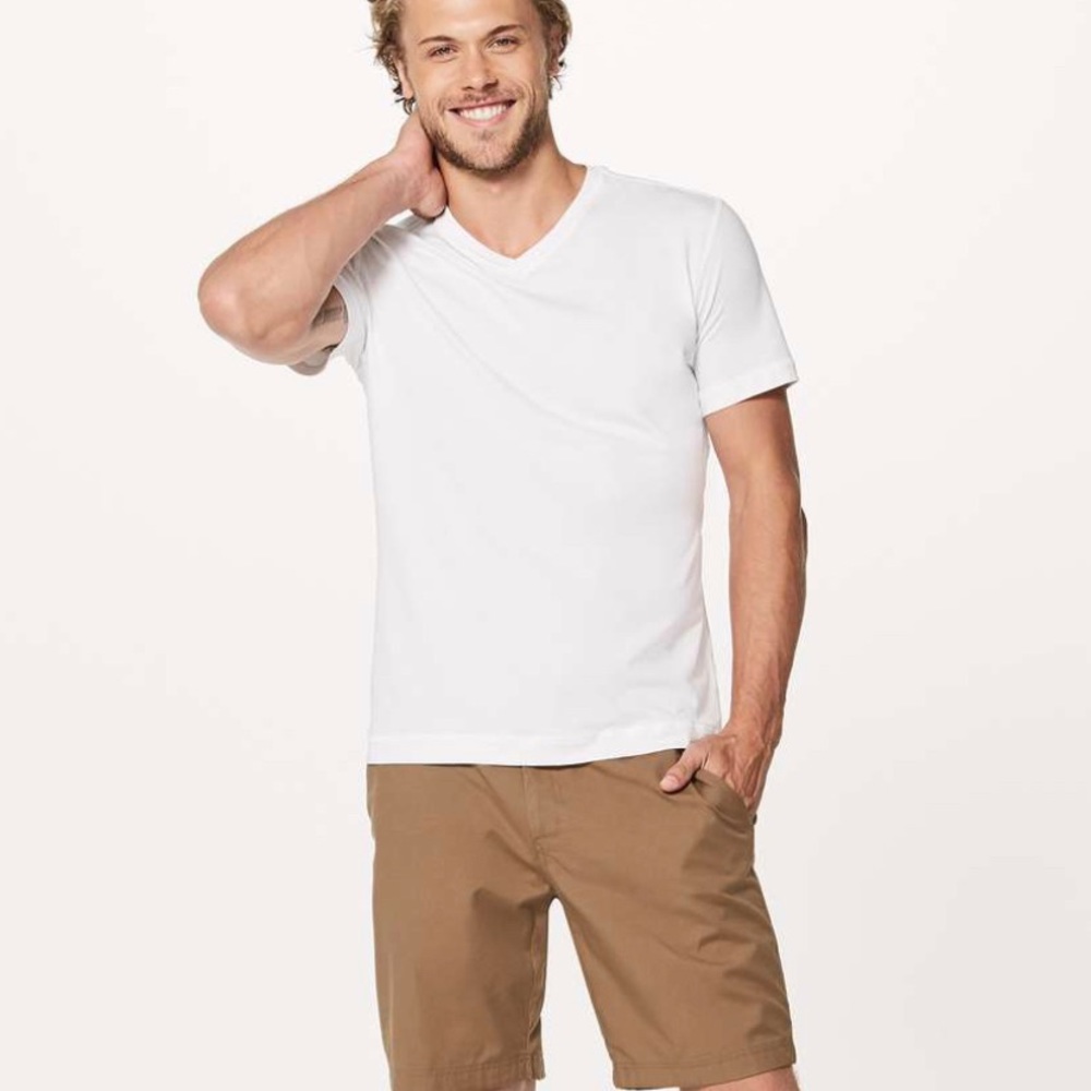 Lululemon 5 Year Basic V | LG | White